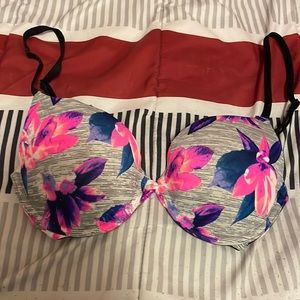 Victoria Secret/PINK bra with very pretty floral design. !barely worn!